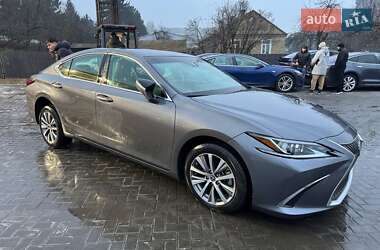 Седан Lexus ES 2020 в Луцьку