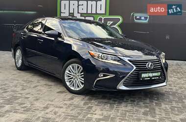 Седан Lexus ES 2015 в Киеве