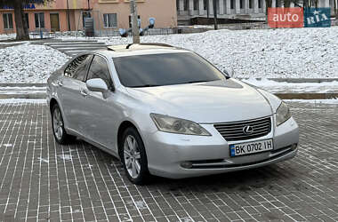 Седан Lexus ES 2007 в Ровно