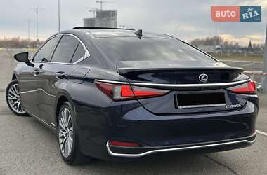 Седан Lexus ES 2020 в Києві