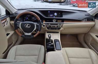 Седан Lexus ES 2013 в Києві