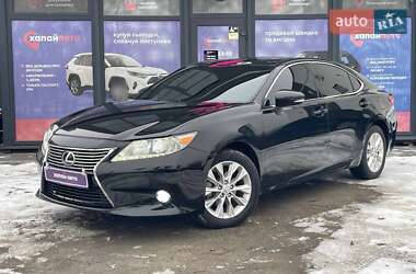 Седан Lexus ES 2012 в Виннице