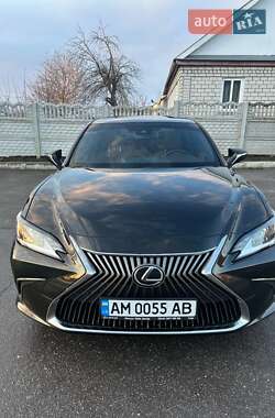 Седан Lexus ES 2021 в Києві