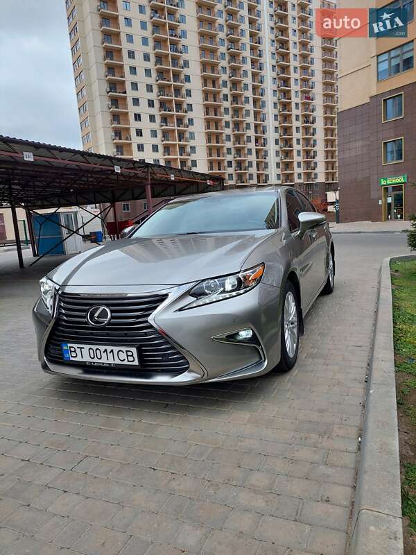 Седан Lexus ES 2017 в Одессе