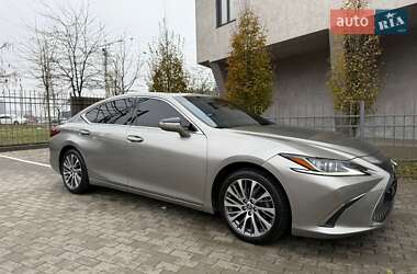 Седан Lexus ES 2020 в Києві