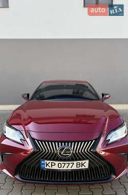 Седан Lexus ES 2019 в 