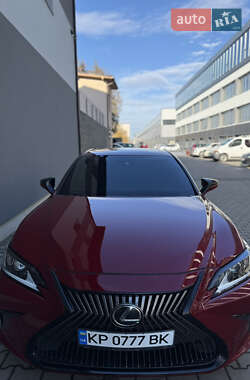 Седан Lexus ES 2019 в 