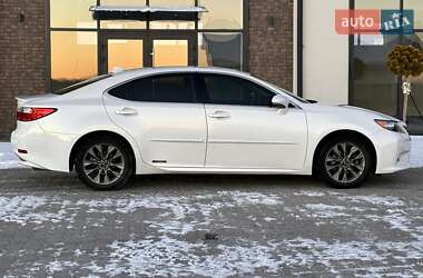 Седан Lexus ES 2015 в Тернополе