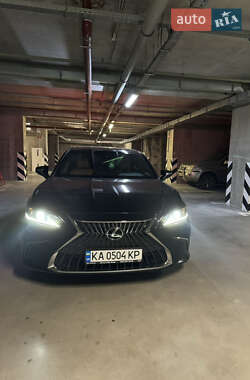 Седан Lexus ES 2021 в Киеве