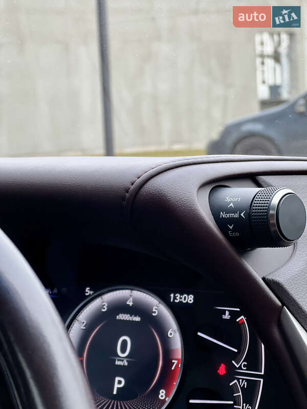 Седан Lexus ES 2018 в Києві