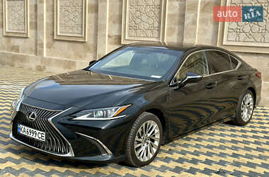 Седан Lexus ES 2019 в 