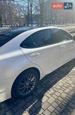 Седан Lexus ES 2018 в Днепре