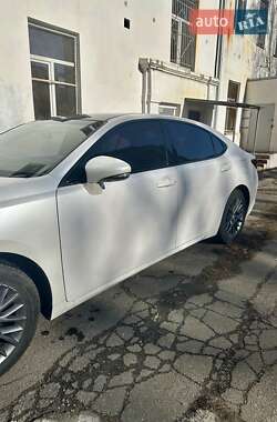 Седан Lexus ES 2018 в Днепре