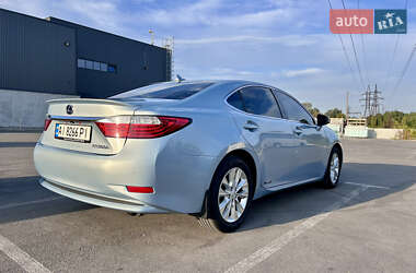 Седан Lexus ES 2013 в Киеве