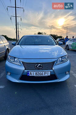 Седан Lexus ES 2013 в Киеве