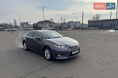 Седан Lexus ES 2013 в Киеве