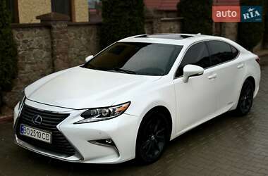 Седан Lexus ES 2017 в 