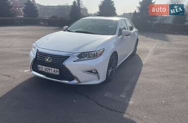 Седан Lexus ES 2016 в Каменском