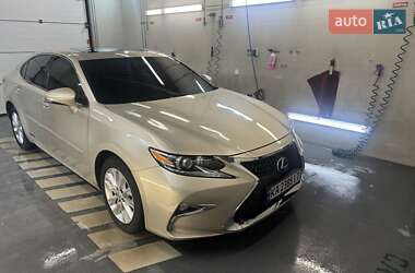 Седан Lexus ES 2014 в 