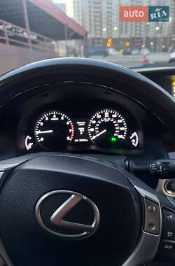 Седан Lexus ES 2015 в 