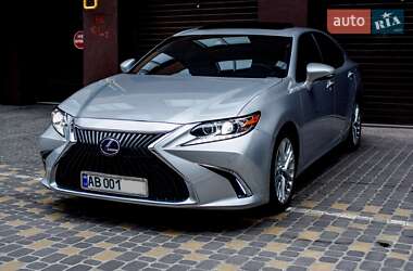 Седан Lexus ES 2018 в Вінниці