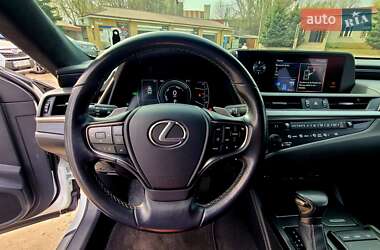 Седан Lexus ES 2018 в Дніпрі