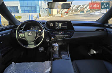 Седан Lexus ES 2021 в 