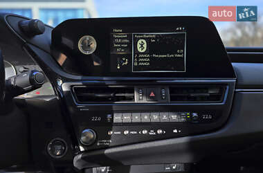 Седан Lexus ES 2021 в 