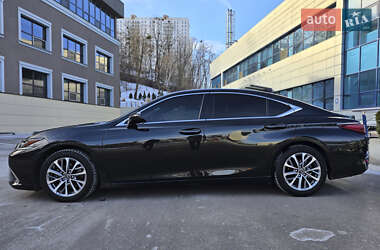 Седан Lexus ES 2021 в 