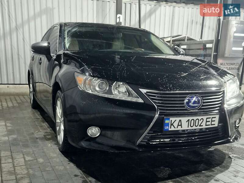 Седан Lexus ES 2013 в Києві