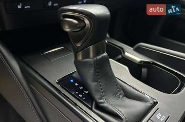 Седан Lexus ES 2022 в 