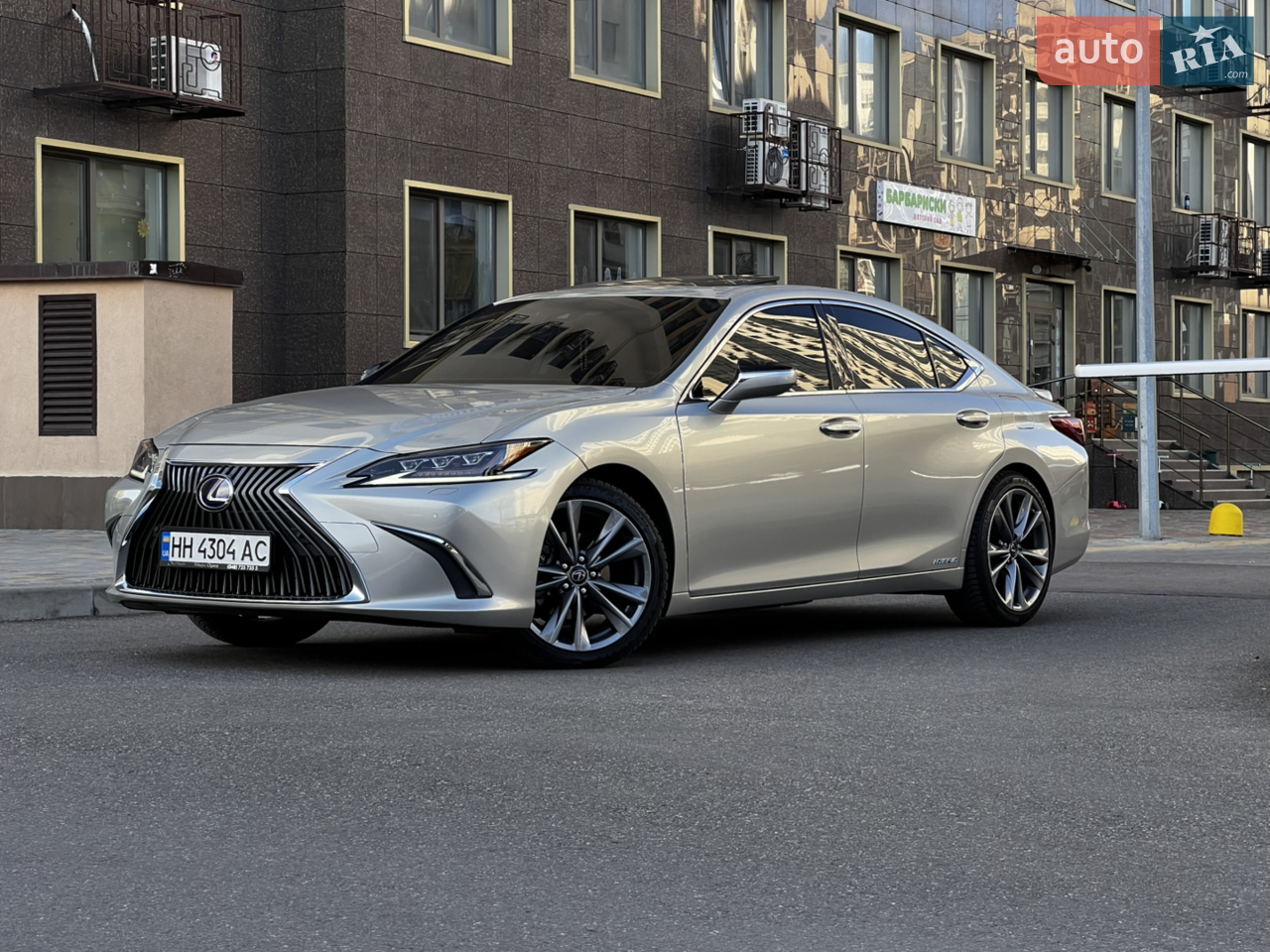 2020 Lexus ES - мініатюра 23