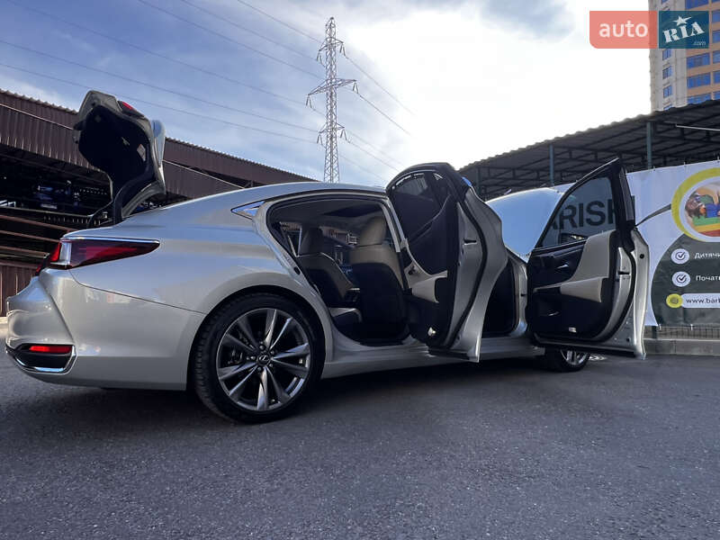 Седан Lexus ES 2019 в Одессе