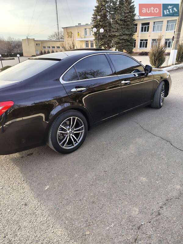 Седан Lexus ES 2007 в Доброславе