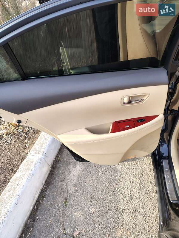 Седан Lexus ES 2007 в Доброславе