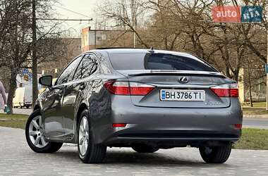 Седан Lexus ES 2013 в Одесі