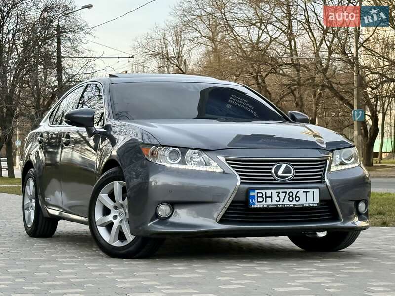 Седан Lexus ES 2013 в 