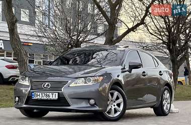 Седан Lexus ES 2013 в Одесі