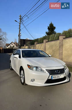 Седан Lexus ES 2013 в Киеве