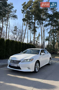 Седан Lexus ES 2013 в Киеве