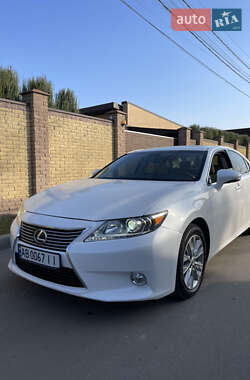 Седан Lexus ES 2013 в Киеве