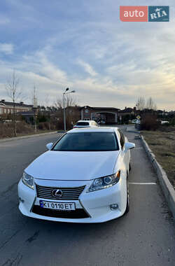 Седан Lexus ES 2012 в Боярці