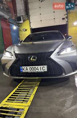 Седан Lexus ES 2023 в Киеве