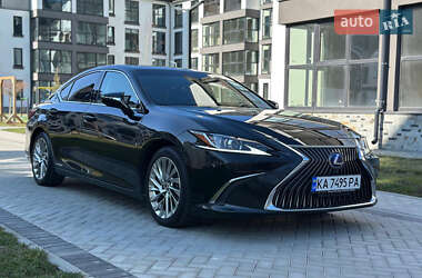 Седан Lexus ES 2018 в 