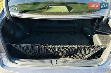 Седан Lexus ES 2013 в Чернівцях