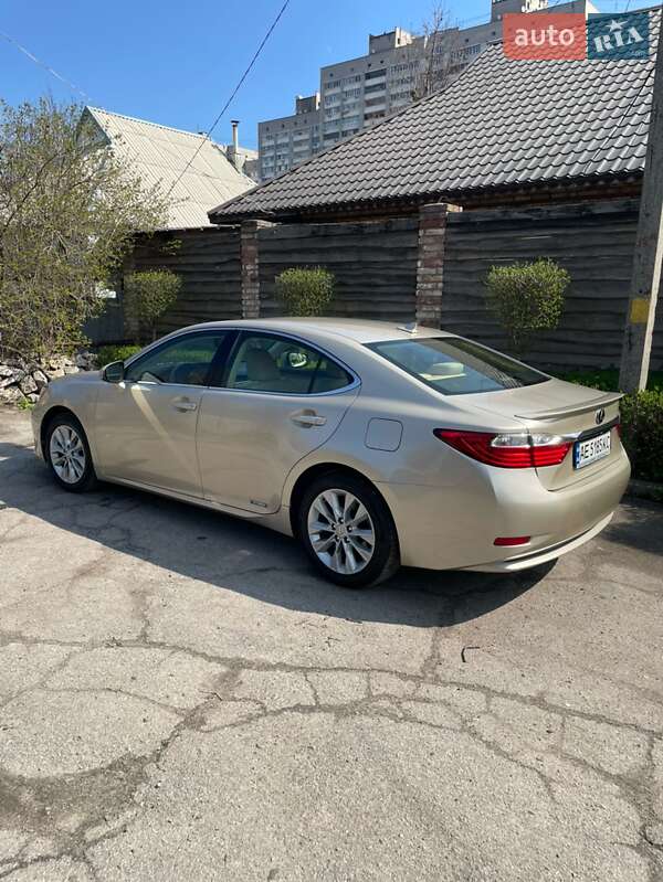 Седан Lexus ES 2014 в Днепре