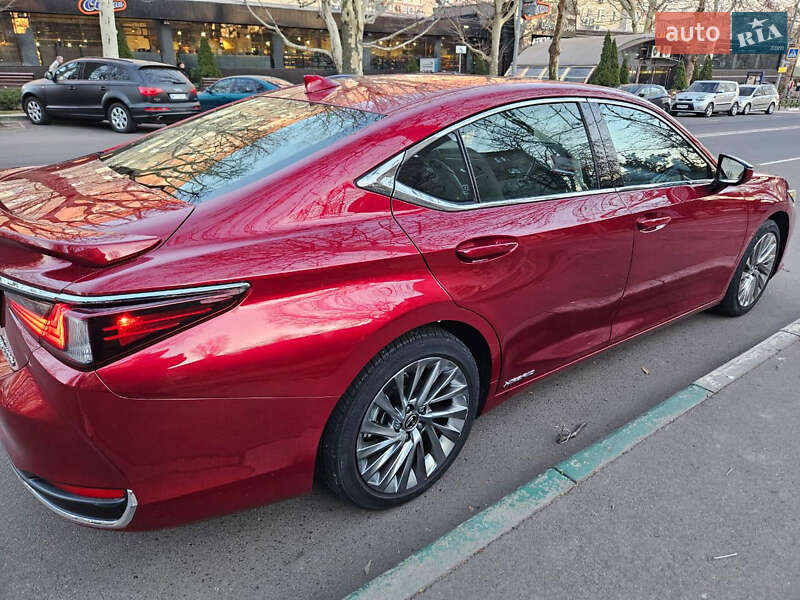Седан Lexus ES 2018 в Одесі
