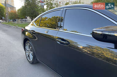Седан Lexus ES 2019 в 