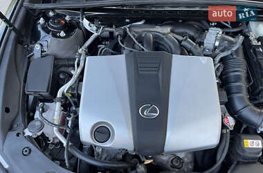 Седан Lexus ES 2019 в 