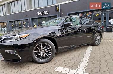 Седан Lexus ES 2016 в 